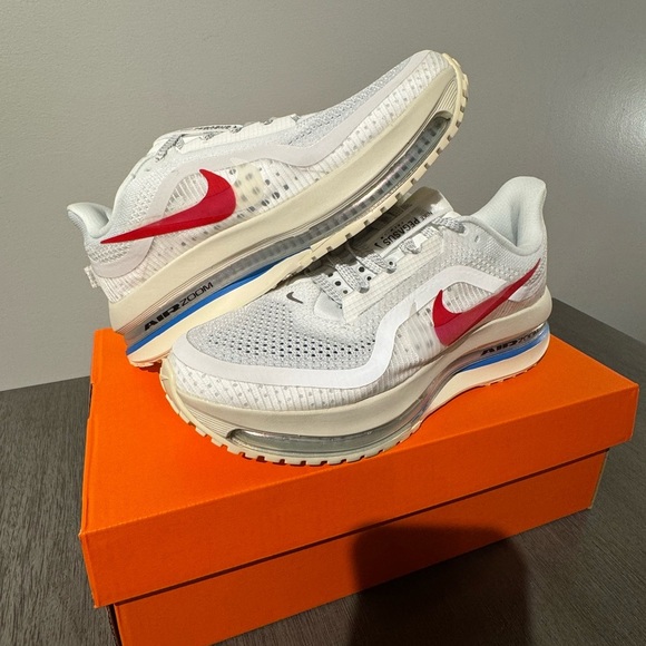 Women’s Nike Pegasus Premium - Picture 2 of 5